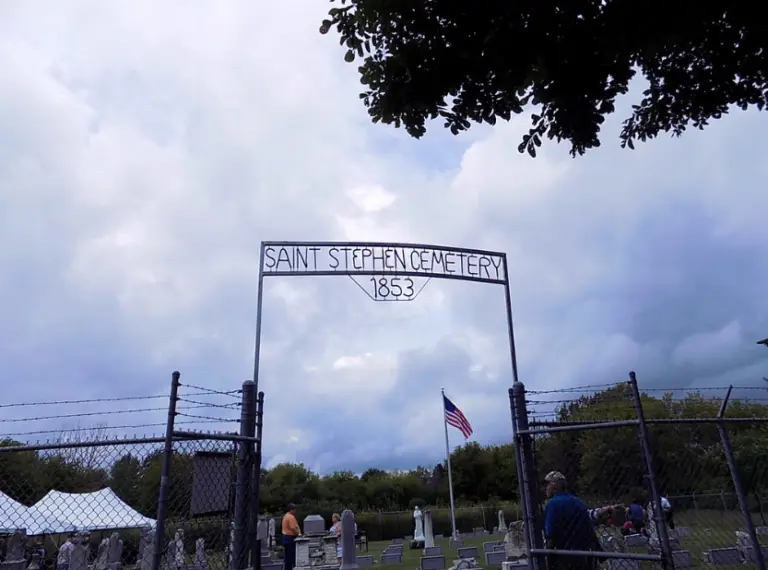 Saint-Stephen Cemetery Fence Sign On-Site